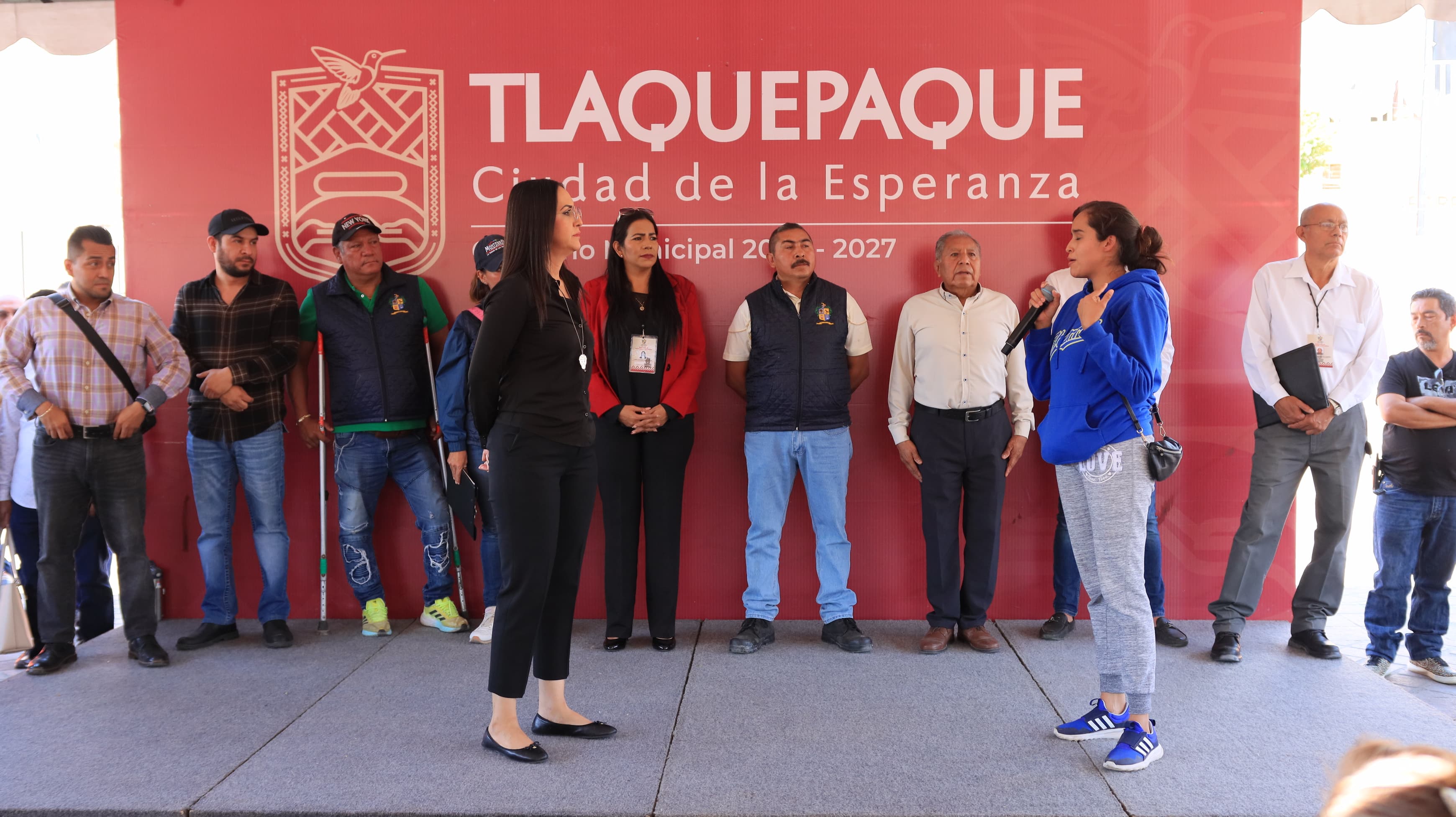 LAURA IMELDA SE REÚNE CON LAS Y LOS COMERCIANTES DE SAN MARTÍN DE LAS FLORES